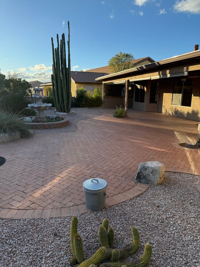 Building Photo - 2384 E Bonita Canyon Dr