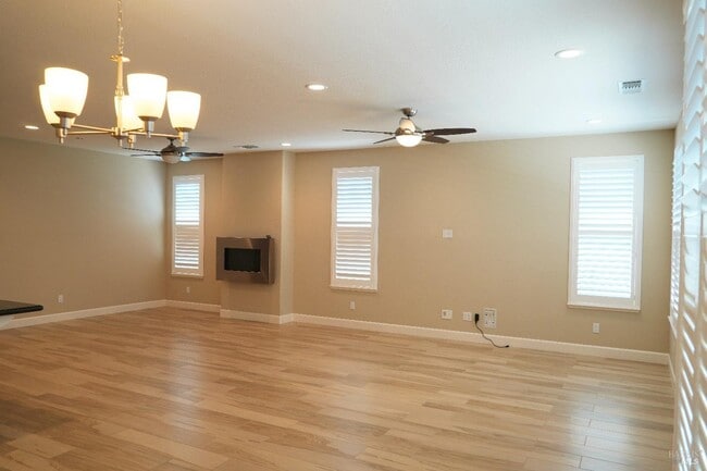 Building Photo - 415 Belvedere Dr