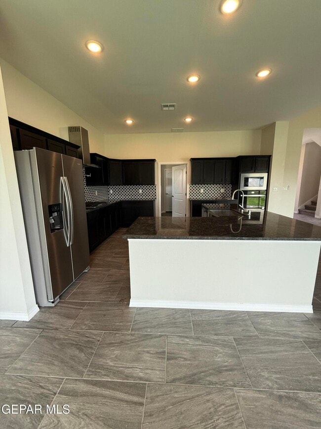 Building Photo - 7412 Rio Rimac Dr