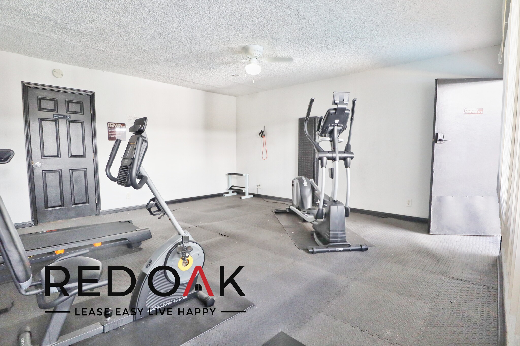 Building Photo - 5119 Fountain Ave