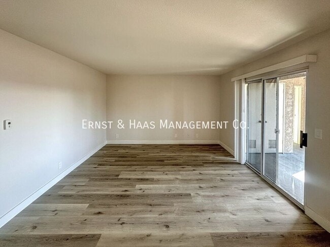 Building Photo - 1080 St Louis Ave