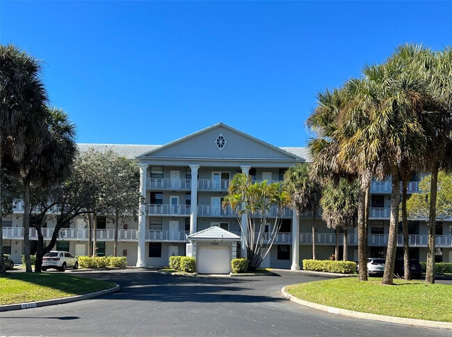 Building Photo - 1526 Whitehall Dr