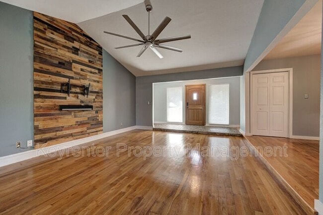 Building Photo - 3619 Chatham Ct