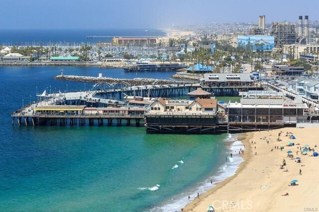 Building Photo - 555 Esplanade