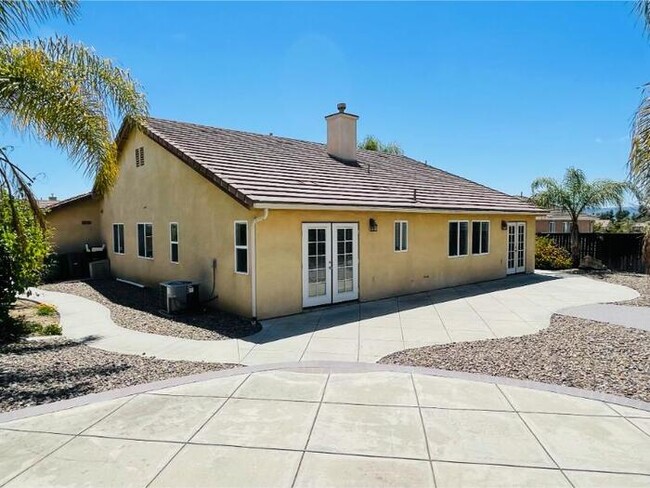 Building Photo - 27970 Sunlight Ct