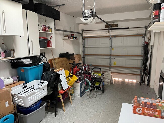 Building Photo - 409 NW 87th Ln