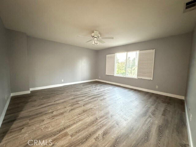 Building Photo - 8982 Dahlia Dr