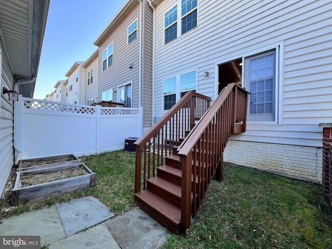 Building Photo - 22730 Autumn Breeze Ave