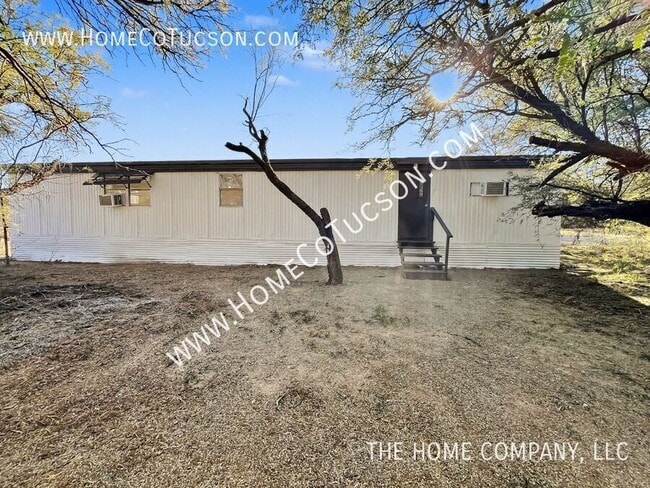 Building Photo - 1563 W Patton St