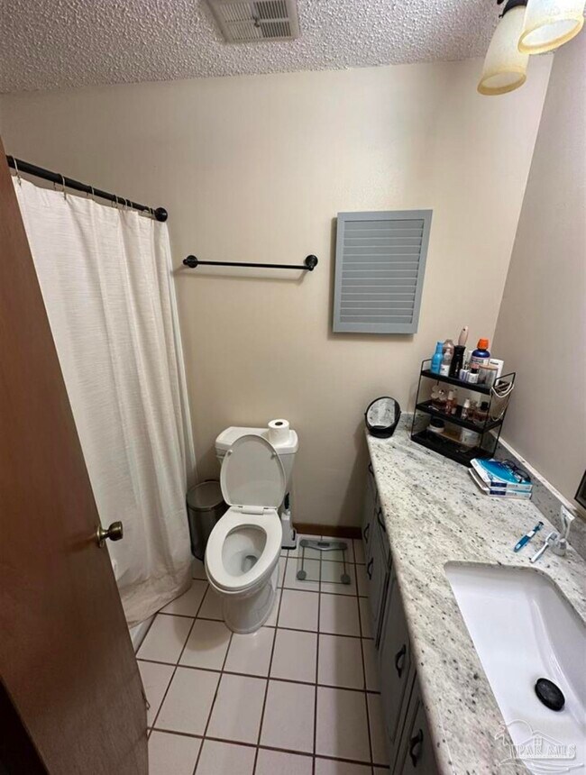 Building Photo - 3132 Waterview Dr