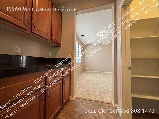 Building Photo - 39960 Williamsburg Pl