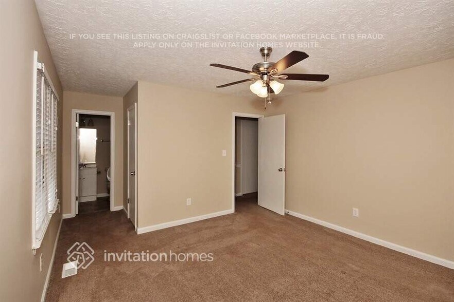 Building Photo - 166 Bluebird Dr