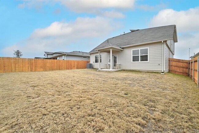 Building Photo - 7517 Peggie Nell Dr