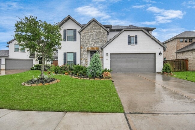 Building Photo - 5411 Cavall Rd