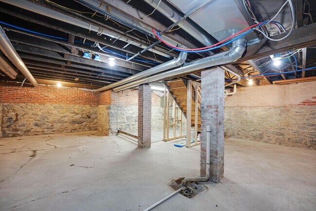 Building Photo - 389-391-391 Berkeley Rd