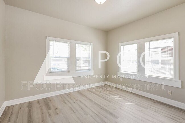 Building Photo - 1232 SW 30th St