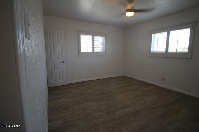 Building Photo - 2529 Jackson Ave