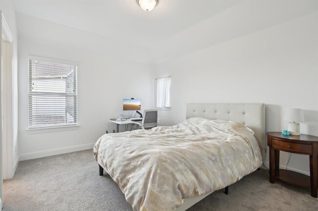 Building Photo - 18120 Leccion Dr