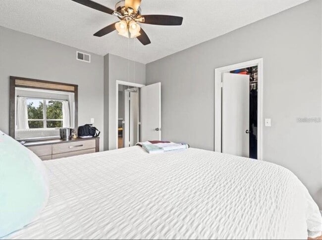 Building Photo - 4115 Chatham Oak Ct