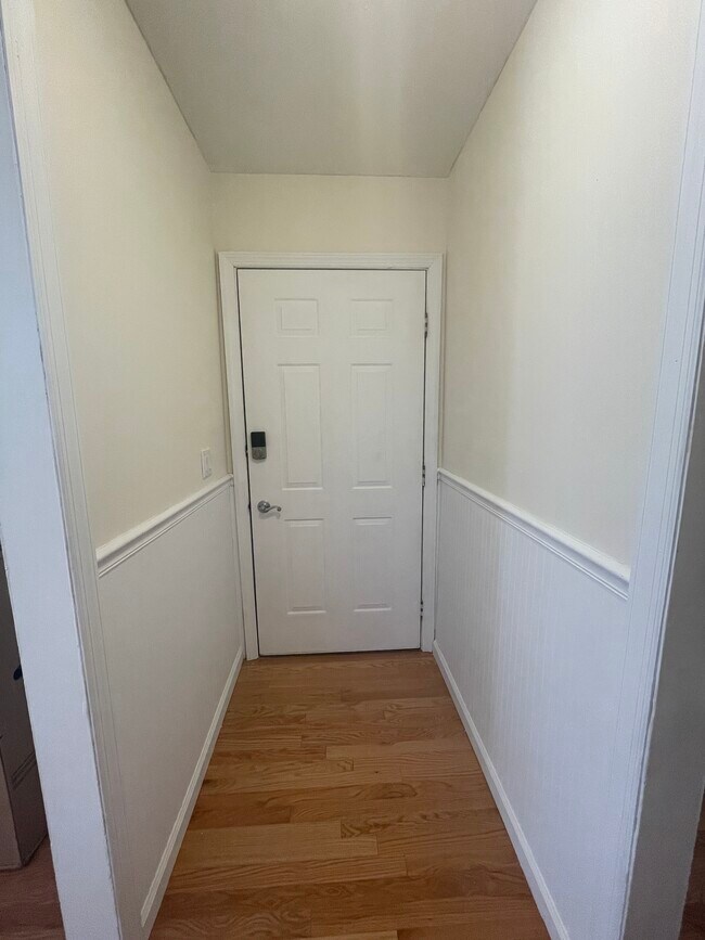 Building Photo - 434 Fox Run Ln