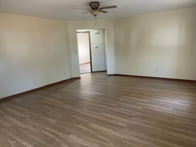 Building Photo - 108 W Olive St