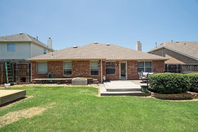 Building Photo - 2912 Day Star Dr