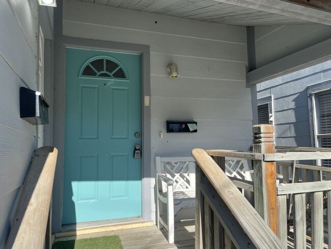 Building Photo - Ready for move in