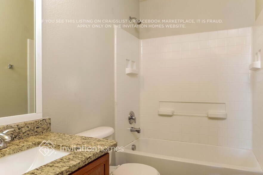 Building Photo - 1404 Whitewater Dr