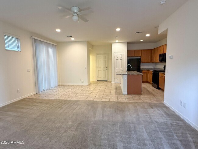 Building Photo - 3916 S 58th Ln