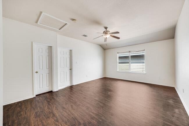 Building Photo - 4001 Veiled Falls Dr
