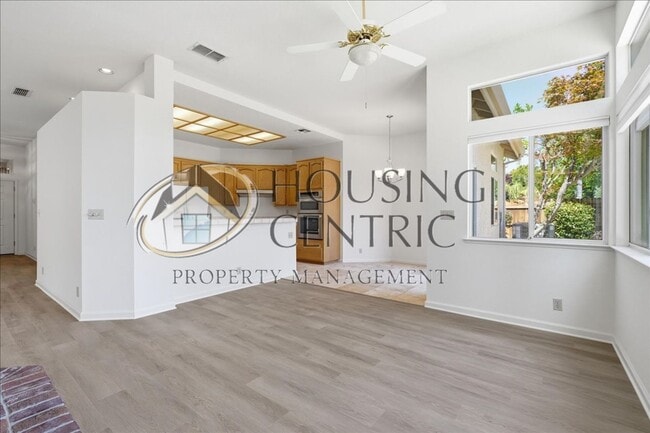 Building Photo - Beautiful Single Story Rental in the Heart of Folsom