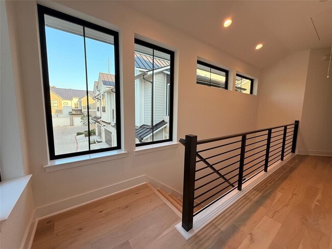 Building Photo - 2707 Dulce Ln