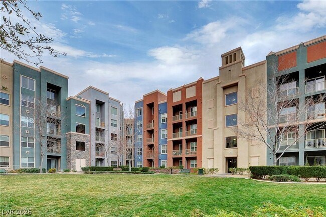 Building Photo - 62 E Serene Ave