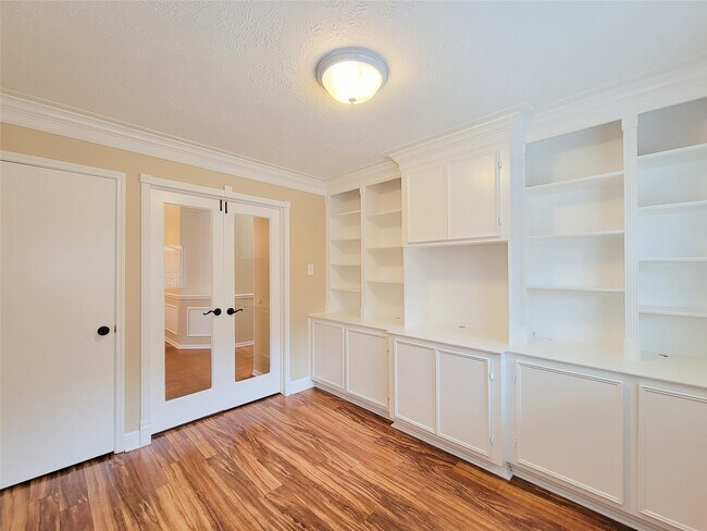 Building Photo - 3014 Millers Oak Ln