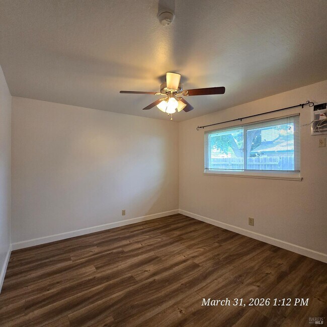 Building Photo - 786 Lovers Ln