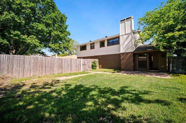 Building Photo - 2500 Laurel Ln