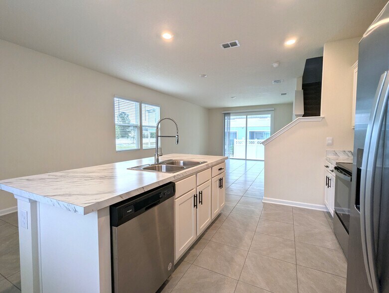 Building Photo - 4064 Oak Mill Rd