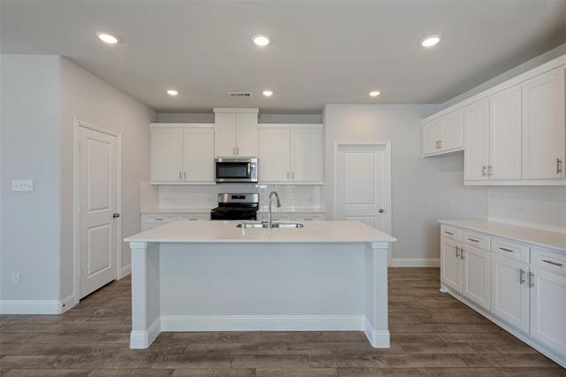 Building Photo - 724 Amenduni Ln