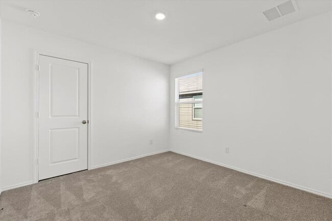 Building Photo - 210 Chapel Beck Dr