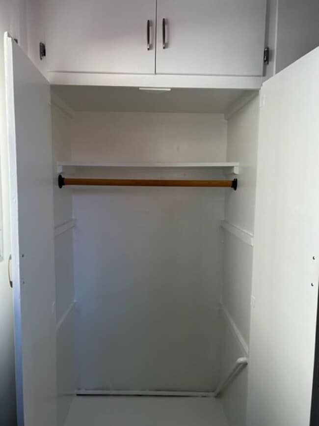 Building Photo - 2709-2711 Broadway Ave