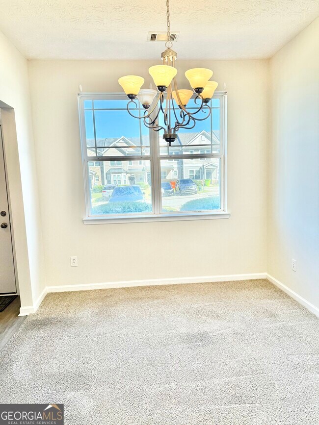 Building Photo - 6327 Ellenwood Dr