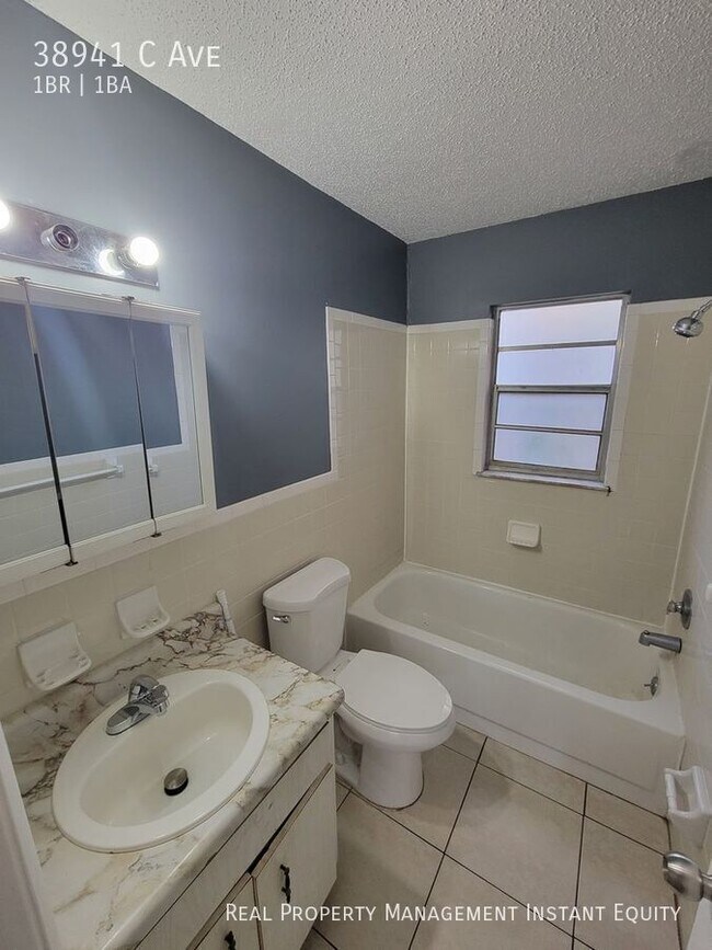 Building Photo - 38941 C Ave