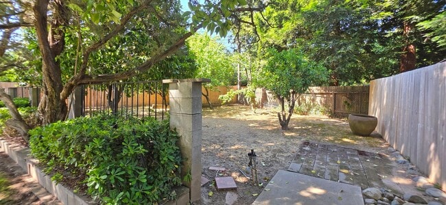 Building Photo - 4200 Burrell Way