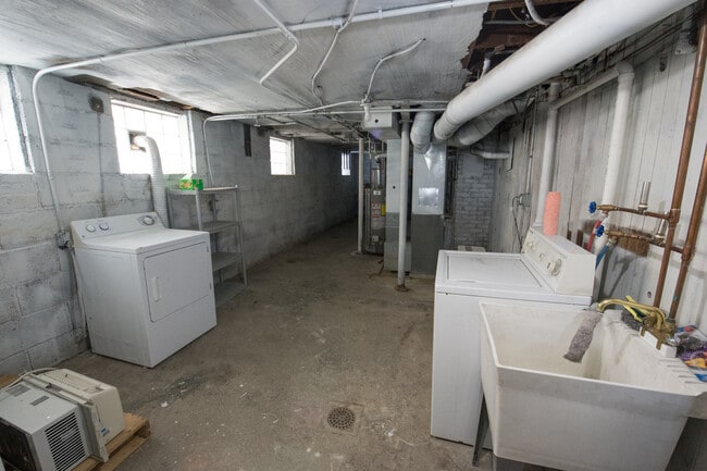 Building Photo - 3410 N Booth St