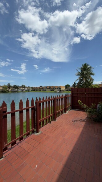 Building Photo - 341 NW 109th Ave