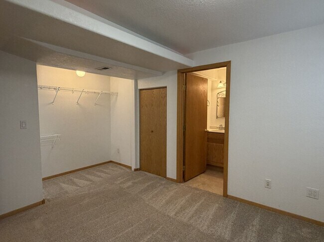 Building Photo - Elevated Living in Fort Collins – Stylish 3 Bed 3.5 Bath Home