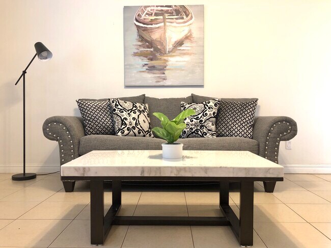 Building Photo - 114 Atol E St