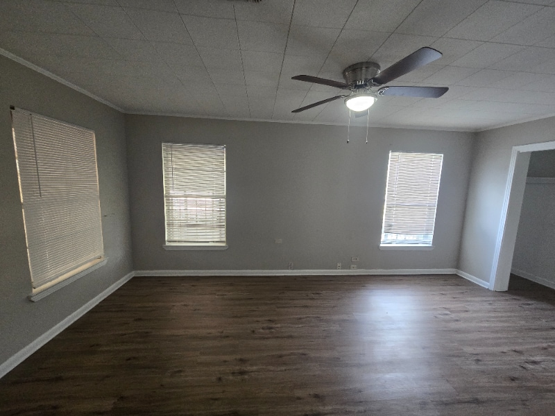 Building Photo - 1615 Cincinnati Ave