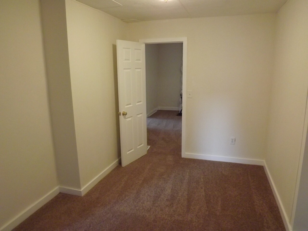 Building Photo - 115 N Park St