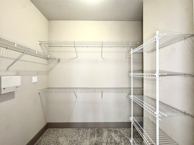 Building Photo - 3660 Richmond Ave.